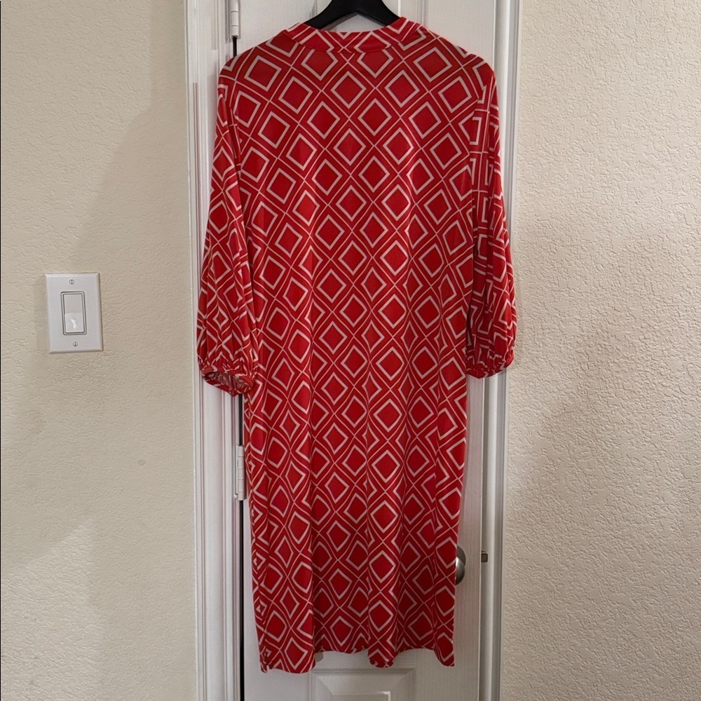 Banana Republic Orange and White Casual V-Neck Bishop Sleeve Dress - Picture 3 of 4